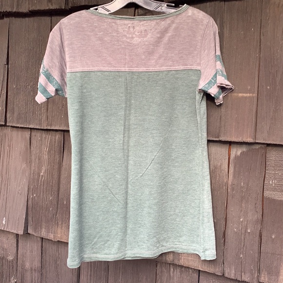 Touch by Alyssa Milano size Large NY Jets short sleeve shirt - Picture 4 of 9